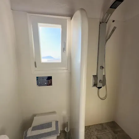 Apartment Betty Plaka (Milos)
