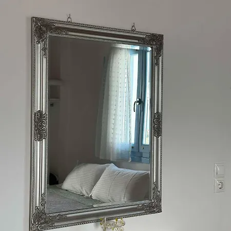 Apartment Betty Plaka (Milos)